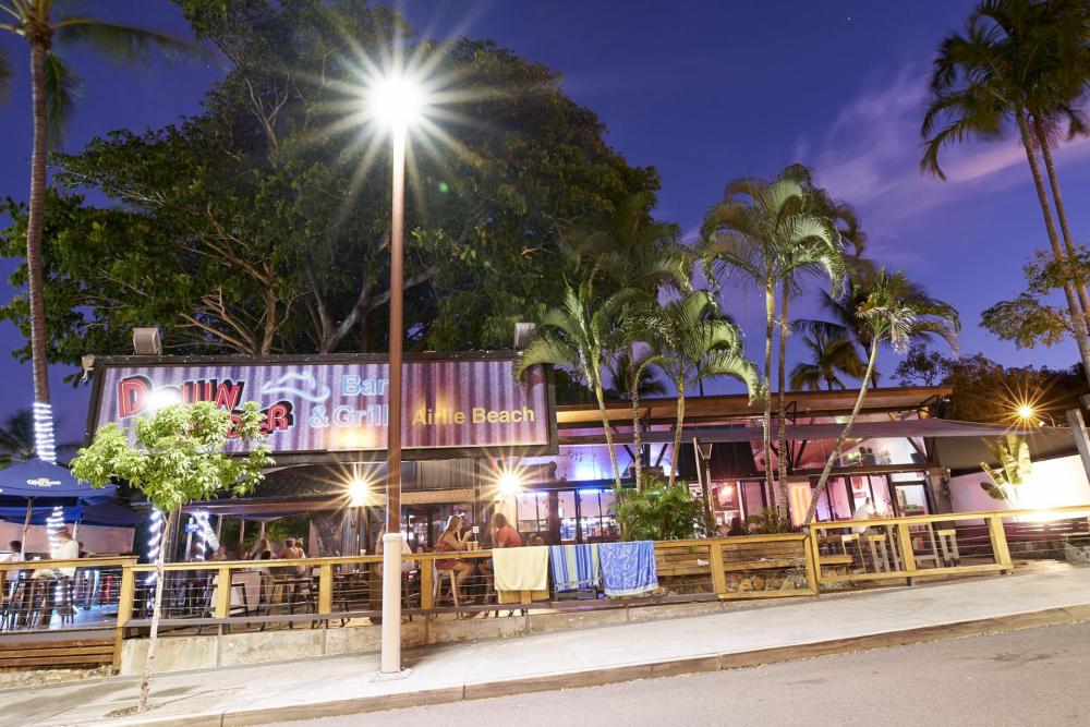 Base Airlie Beach 1 Base Airlie Beach 1