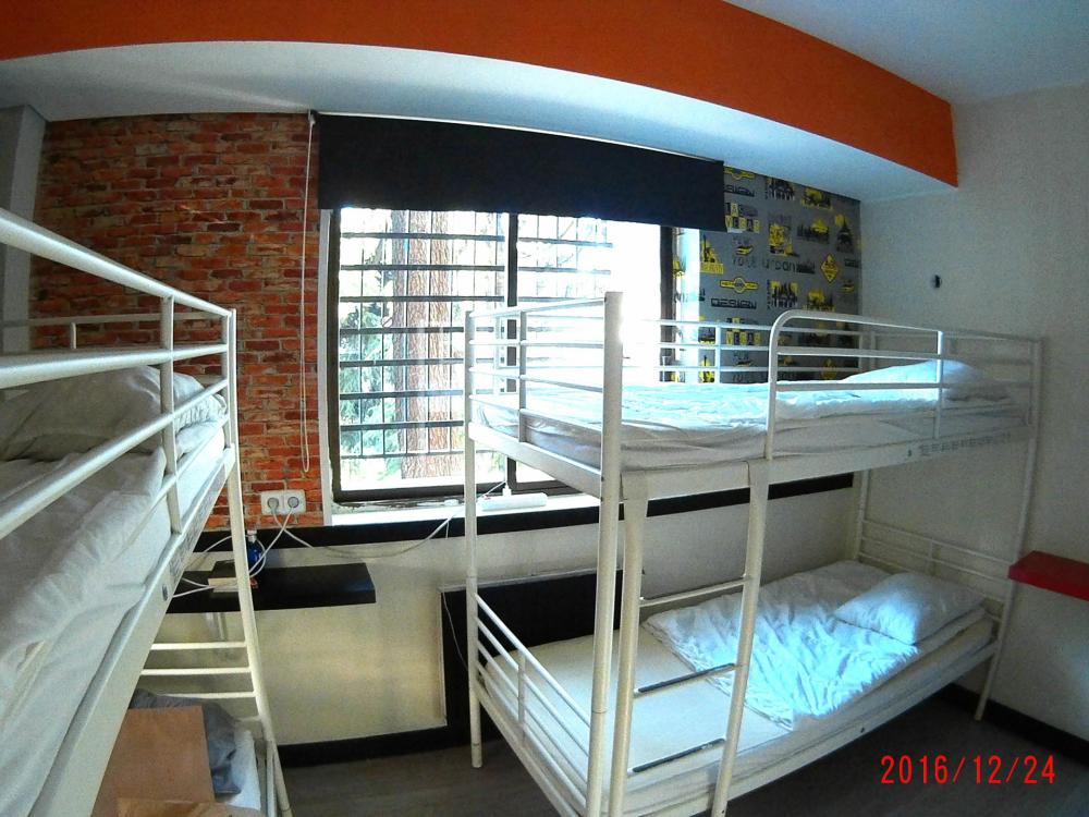 4 letti dormitorio - Misto - Standard - Bagno condiviso sullo stesso piano