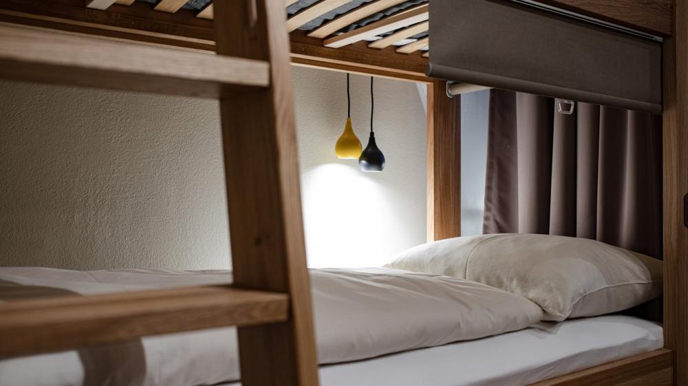 Letto in un dormitorio misto condiviso con 10 letti - con bagno privato