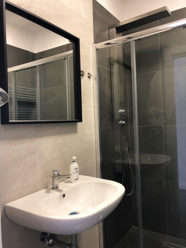 4 bed shared MALE dorm room