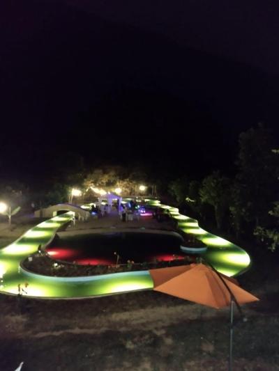 Area Piscina e Salotto Image
