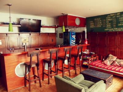 Bar Image