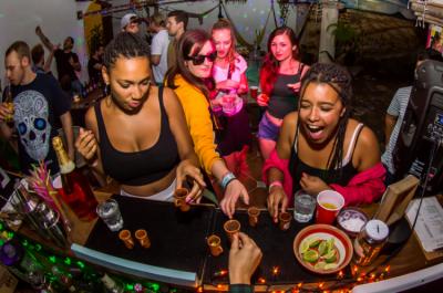 Serata tra ragazze Image
